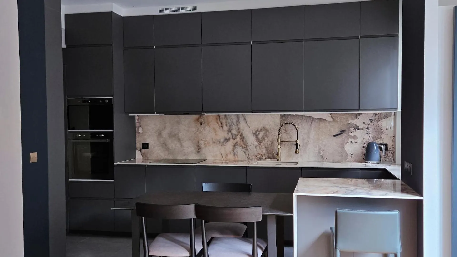 Luxury Apartment At Heart Of Παρίσι 0*,